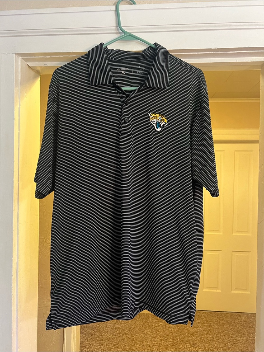 Antigua Men’s Jacksonville Jaguars NFL Performance Black Striped Polo Shirt L